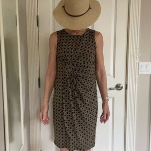 Sleeveless Dress black/tan below the knee great no iron office/work dress